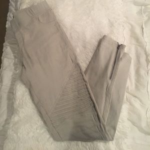 Beulah style jeggings with Moto detail